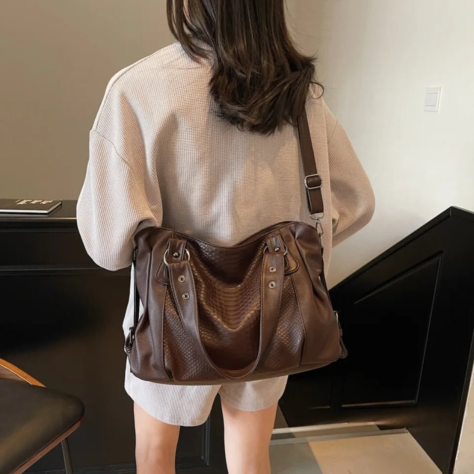 RUBI - Sac à Main de Cours de Luxe en Cuir Écaillé - Image 5