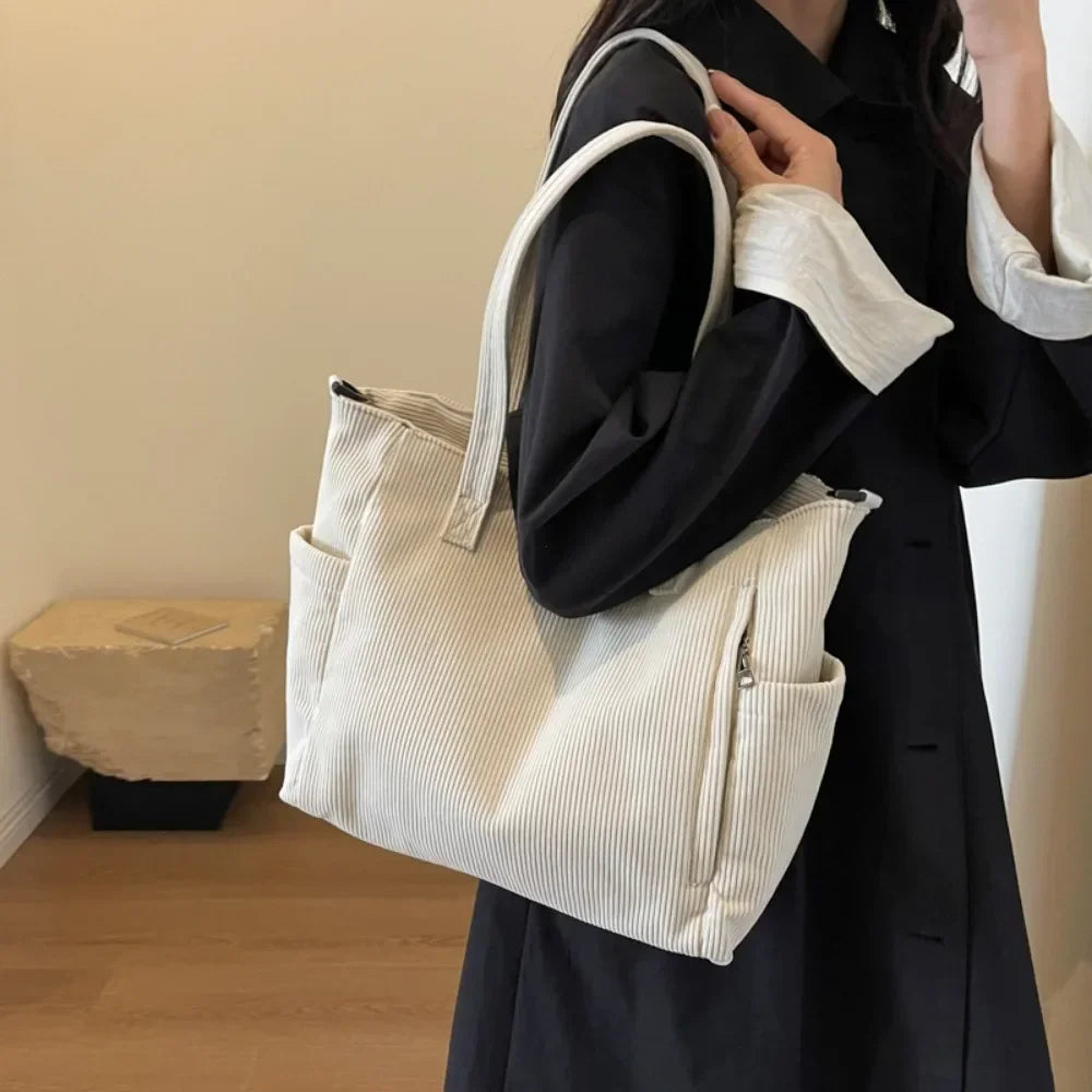 WILLA - Grand Sac à Main de Cour en Velours Côtelé - Image 11