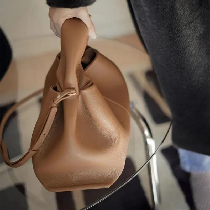 Rosa - Soft Leather Shoulder Hand Bag - Image 5