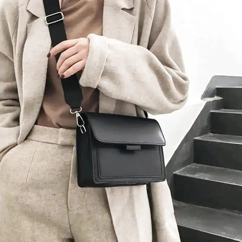 CAPUCINE - Small Square Hand Bag with Shoulder Strap - Image 7
