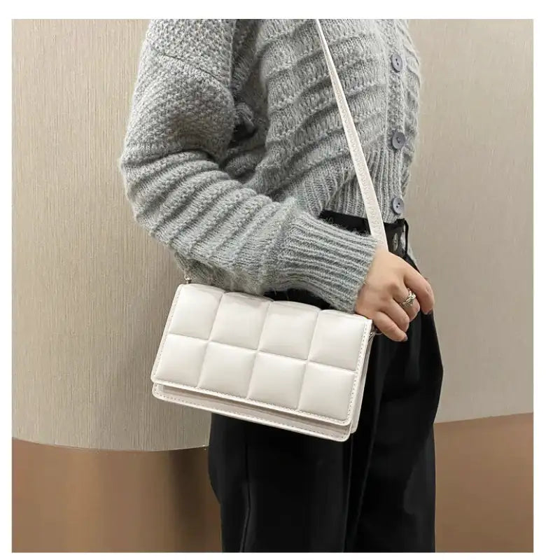 LETICIA - Quilted Shoulder Hand Bag - Image 4