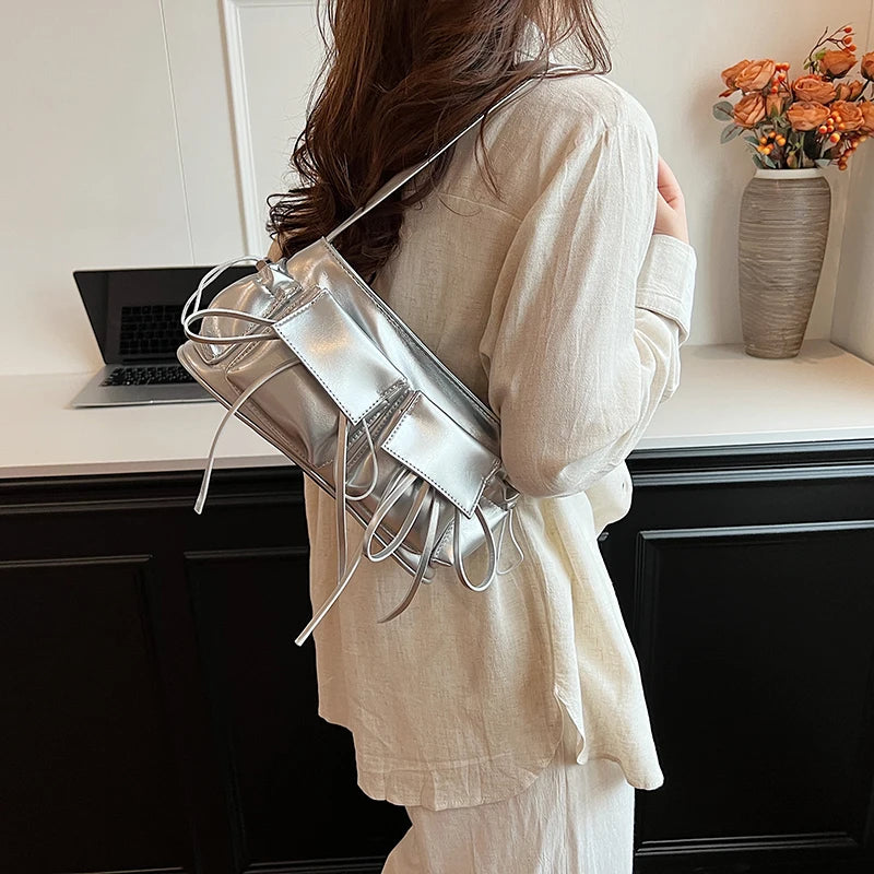 REIS - Sac à Main en Cuir Vernis Élégant avec Bandoulière - Image 11