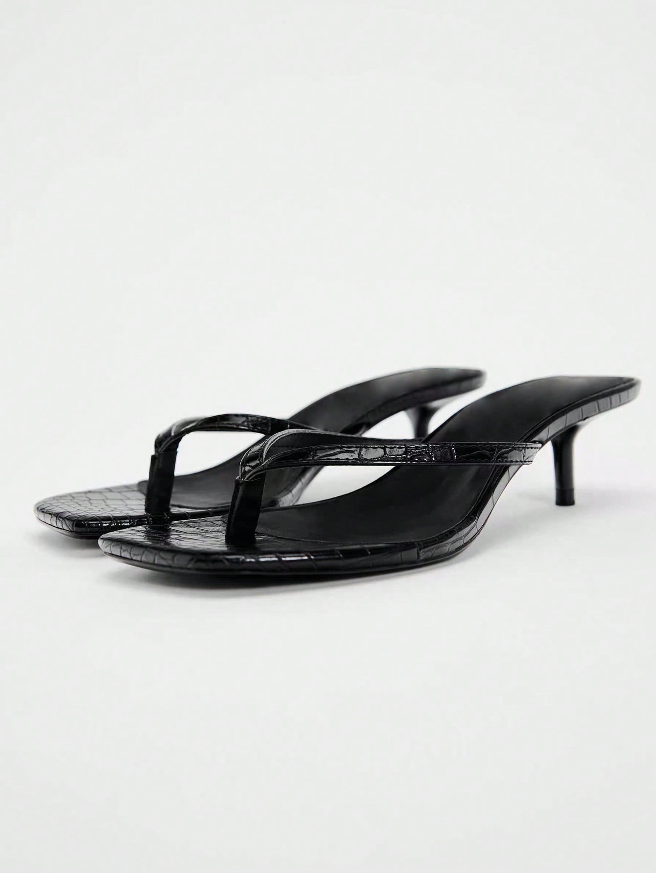 Women's kitten heel sandals