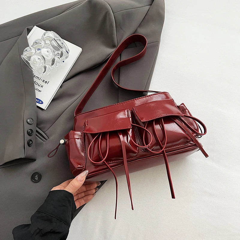 REIS - Sac à Main en Cuir Vernis Élégant avec Bandoulière - Image 7