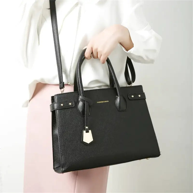 ESTRELLA - Rectangular Shoulder Hand Bag in Leather - Image 11