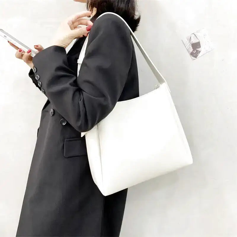 MELPOMENE - Hand bag Shoulder Large Capacity in Leather with Pouch - Image 5