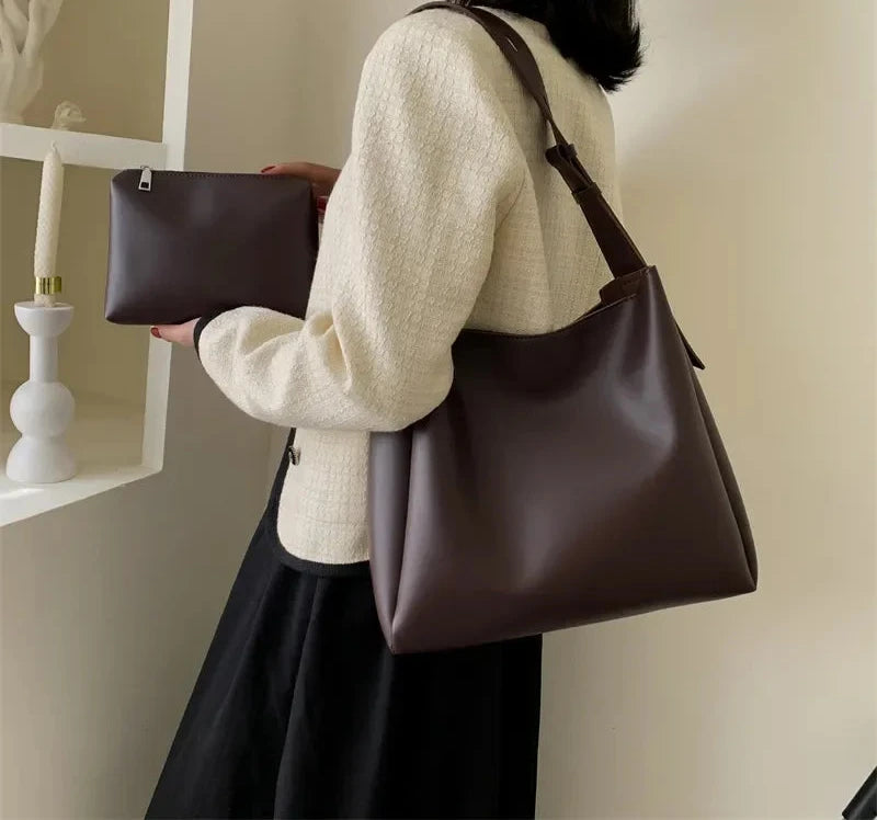 SACHA - Hand bag Shoulder Bag in Smooth Leather with Wallet Pouch - Image 12