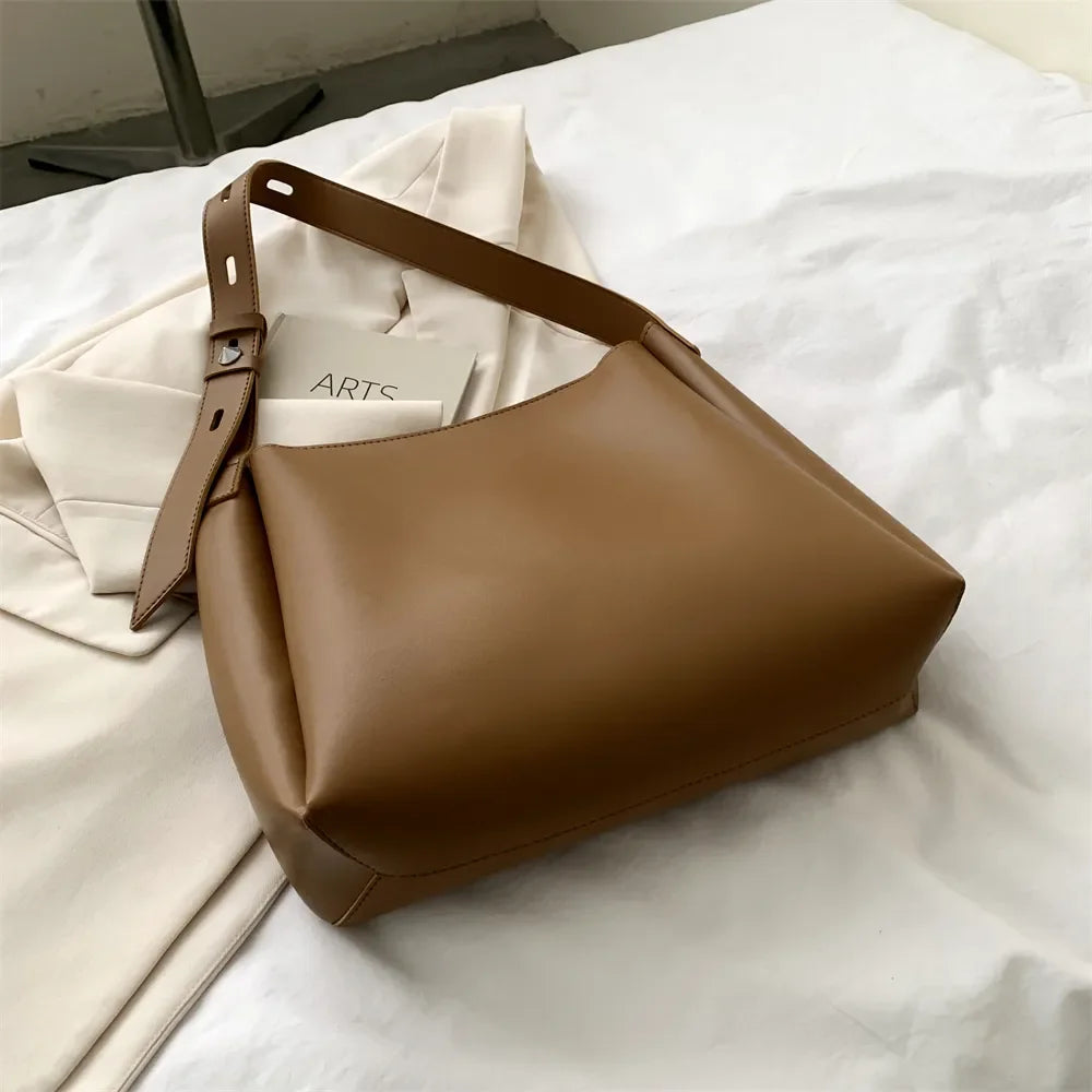 SACHA - Hand bag Shoulder Bag in Smooth Leather with Wallet Pouch - Image 7