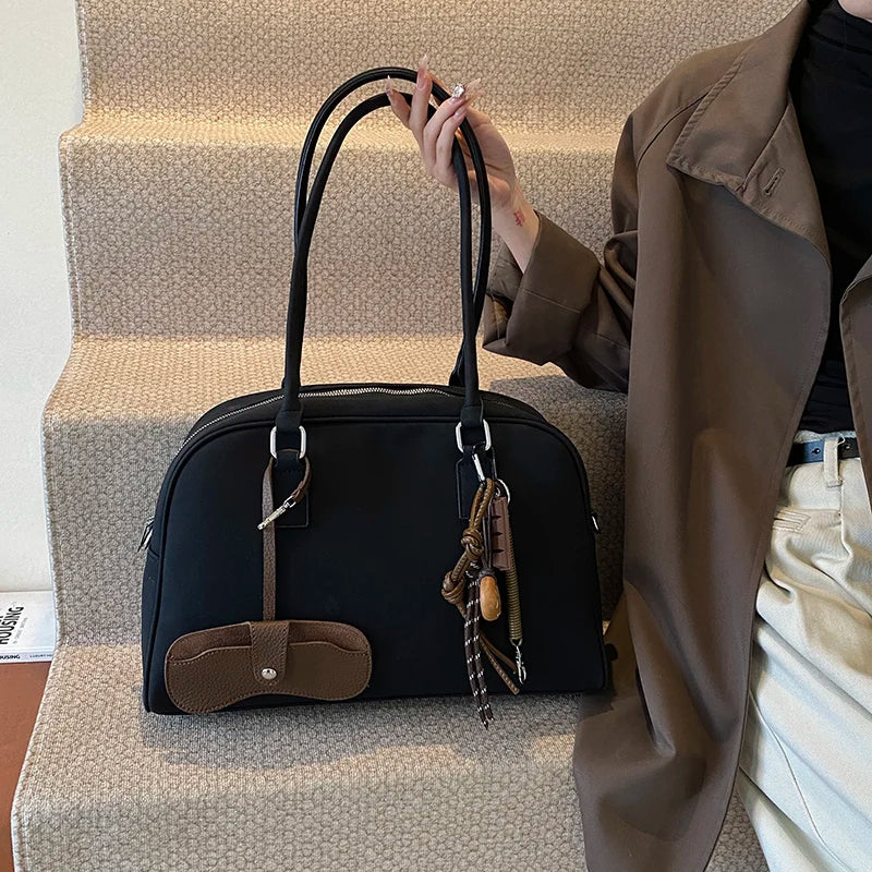 MARIA - Sac à Main de Cours en Bandoulière en Daim - Image 4